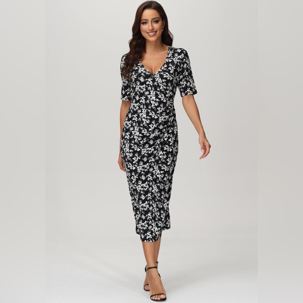 NWT 89th & Madison Black Floral Vneck midi dress